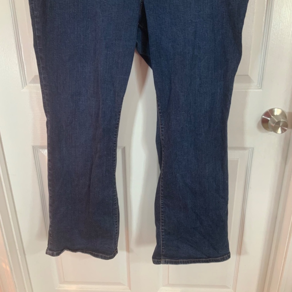 Torrid Bootcut Dark Wash High Rise Jeans Plus Size 22 - Picture 3 of 8